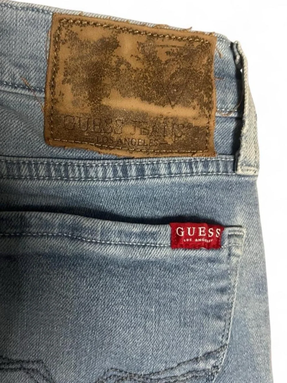 GUESS Men's Light Wash Slim Straight Jeans